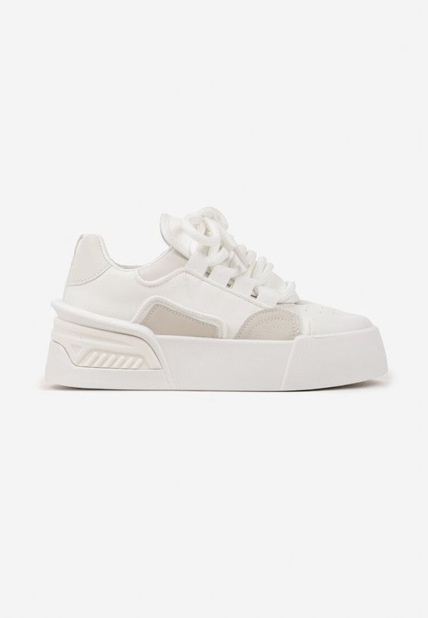 Renee - Białe Streetwearowe Sneakersy Trampki na Platformie Danenith. Okazja: na co dzień. Nosek buta: okrągły. Kolor: biały. Materiał: jeans. Obcas: na platformie