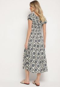 Born2be - Czarna Sukienka z Bawełną i Bufiastymi Rękawami Revilee. Okazja: na spacer, na co dzień. Kolor: czarny. Materiał: bawełna. Wzór: aplikacja. Styl: elegancki, casual #7