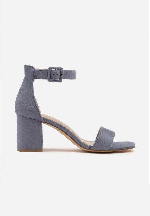 Renee - Niebieskie Sandały Vices na Słupkowym Obcasie z Paskiem wokół Kostki Grisea. Okazja: na wesele, na randkę, na co dzień, na ślub cywilny. Zapięcie: pasek. Kolor: niebieski. Materiał: skóra. Obcas: na obcasie. Styl: elegancki, casual, klasyczny. Wysokość obcasa: średni