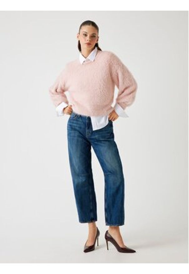 Guess Sweter 167547 Różowy Classic Fit. Kolor: różowy. Materiał: syntetyk