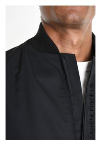 La Haine Inside Us Kurtka Bomber | 3Z M1205 | Mężczyzna | Czarny. Typ kołnierza: kołnierzyk stójkowy. Kolor: czarny. Materiał: bawełna, poliester. Sezon: lato. Styl: elegancki, klasyczny, sportowy #2