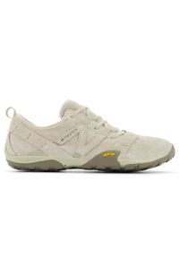Buty unisex New Balance Minimus MT10OPS – beżowe. Zapięcie: sznurówki. Kolor: beżowy. Materiał: guma, zamsz. Szerokość cholewki: normalna. Sport: bieganie