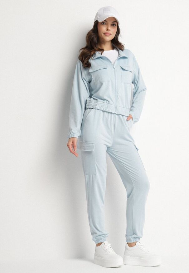Born2be - Jasnoniebieski Komplet Dresowy Cargo Bluza i Spodnie z Kieszeniami Kormilla. Kolor: niebieski. Materiał: dresówka