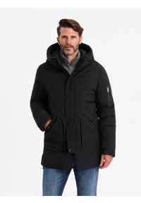 Ombre Clothing - Długa sezonowa męska kurtka w stylu outdoorowym – czarna V1. Typ kołnierza: kaptur. Kolor: czarny. Materiał: guma, tkanina, poliester, materiał, syntetyk. Długość: długie. Wzór: aplikacja