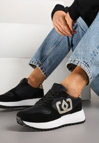 Born2be - Czarne Sneakersy na Grubej Podeszwie z Ozdobną Aplikacją Alivrella. Okazja: na co dzień. Nosek buta: okrągły. Kolor: czarny. Materiał: jeans. Wzór: aplikacja #3