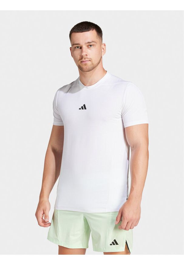 Adidas - adidas Koszulka techniczna Designed for Training IS3808 Biały Slim Fit. Kolor: biały. Materiał: syntetyk