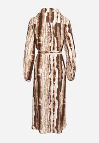 Born2be - Brązowa Wiskozowa Sukienka Koszulowa Wiązana Paskiem Ellariah. Okazja: na co dzień. Typ kołnierza: dekolt w kształcie V. Kolor: brązowy. Materiał: wiskoza. Wzór: aplikacja. Typ sukienki: koszulowe. Styl: casual, elegancki #4