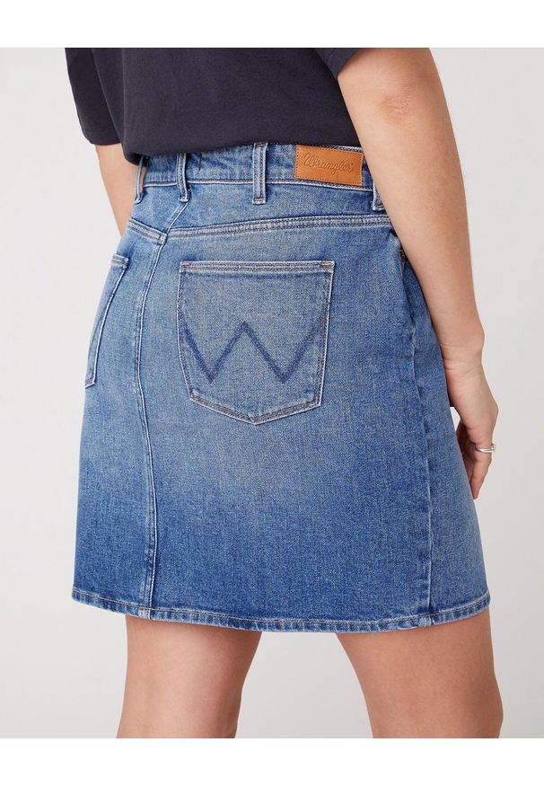 Wrangler - SPÓDNICA WRANGLER MID LENGTH SKIRT SANDY W245JX28Z 112127933