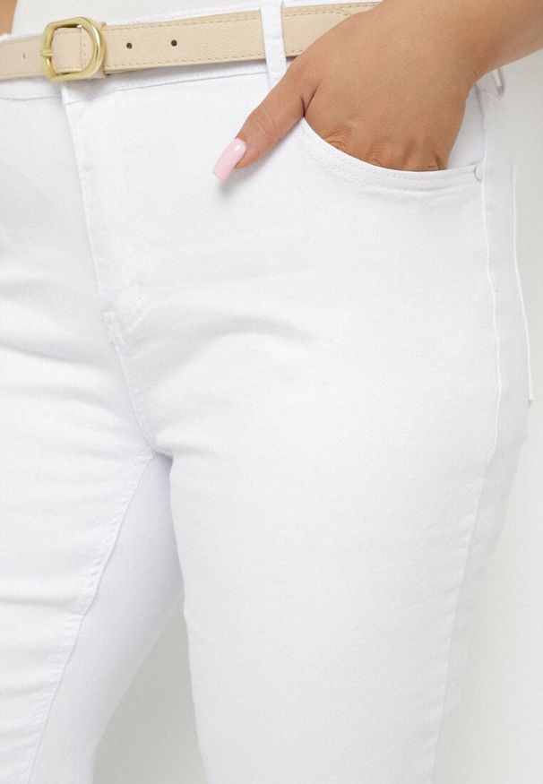 Born2be - Białe Szerokie Spodnie z Bawełny z Wysokim Stanem Annaveil. Stan: podwyższony. Kolekcja: plus size. Kolor: biały. Materiał: bawełna. Styl: klasyczny