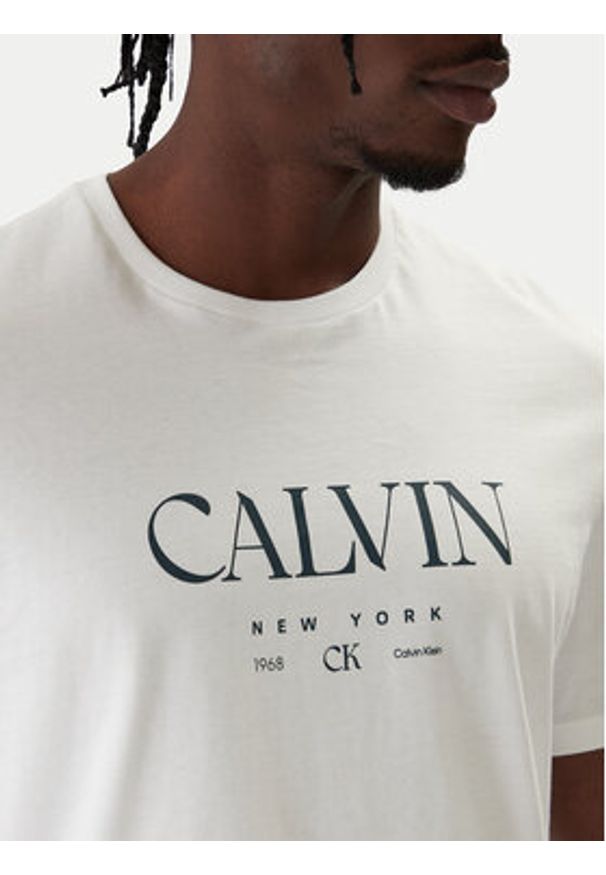Calvin Klein T-Shirt LV04RE807G Biały Regular Fit. Kolor: biały. Materiał: bawełna