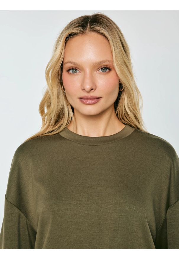 Big-Star - Bluza damska z wiskozy khaki Lunara 303. Kolor: zielony. Materiał: wiskoza. Styl: klasyczny, elegancki