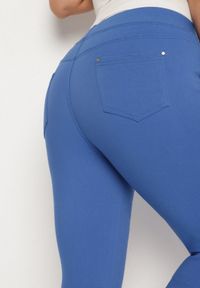 Born2be - Niebieskie Spodnie z Bawełny o Kroju Capri Dolonisa. Okazja: na co dzień. Kolor: niebieski. Materiał: bawełna. Styl: młodzieżowy, elegancki, casual #3