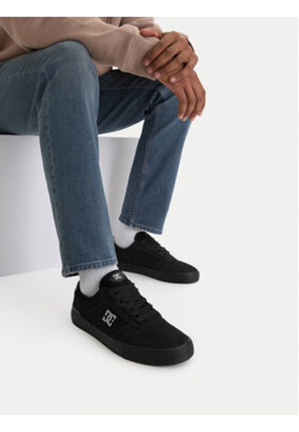 DC Shoes Tenisówki CEO-AW257502 Czarny. Kolor: czarny. Materiał: skóra, zamsz