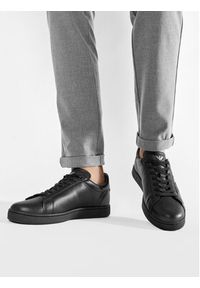 EA7 Emporio Armani Sneakersy X8X001 XCC51 A083 Czarny. Kolor: czarny. Materiał: skóra #9