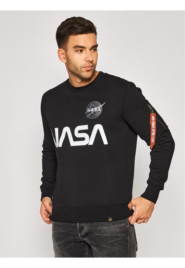 Alpha Industries Bluza Nasa Reflective 178309 Czarny Regular Fit. Kolor: czarny. Materiał: bawełna