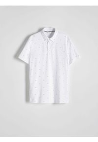 Reserved - Koszulka polo regular - biały. Typ kołnierza: polo. Kolor: biały. Materiał: bawełna