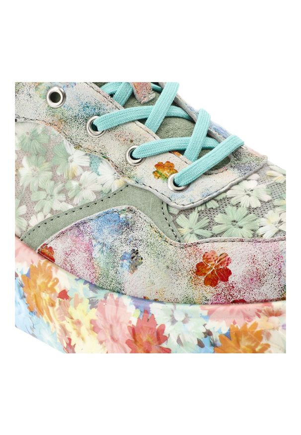 Sneakersy damskie Laura Vita, perforowana cholewka oraz podwyższona podeszwa z ozdobnym wzorem na boku, kolorowe, 64 SL26803B-64. Okazja: na spacer, na co dzień. Zapięcie: sznurówki. Szerokość cholewki: normalna. Wzór: kolorowy. Sezon: lato, wiosna. Styl: casual