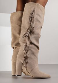Born2be - Ciemnobeżowe Kozaki Kowbojki na Obcasie Ozdobione Frędzlami Badorra. Okazja: na co dzień. Kolor: beżowy. Materiał: jeans. Wzór: aplikacja. Obcas: na obcasie. Styl: elegancki, casual. Wysokość obcasa: średni