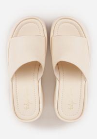 Born2be - Beżowe Klapki w Stylu Casual na Platformie z Koturnem Penoris. Okazja: na co dzień. Kolor: beżowy. Materiał: jeans, len. Sezon: lato. Obcas: na koturnie. Styl: casual #5