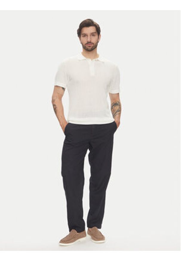 Lindbergh Polo 30-804126 Écru Relaxed Fit. Typ kołnierza: polo. Materiał: bawełna
