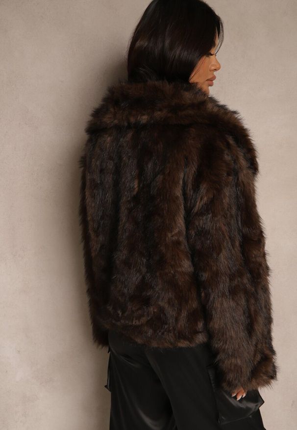 Renee - Brązowa Futerkowa Kurtka Dwurzędowa z Szerokim Kołnierzem Fesandrea. Okazja: na co dzień. Kolor: brązowy. Materiał: jeans. Styl: casual