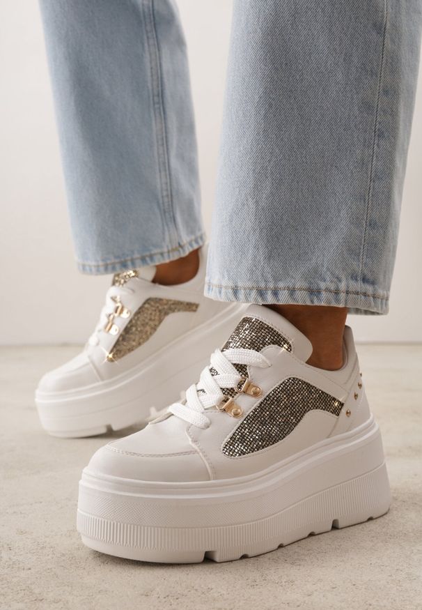 Born2be - Białe Sneakersy VICES na Koturnie z Brokatem Elanatale. Okazja: na co dzień. Kolor: biały. Obcas: na koturnie