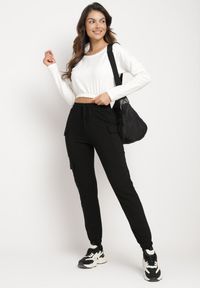 Born2be - Biało-Czarny Komplet Dresowy Spodnie z Elastyczną Gumką w Pasie i Krótka Bluza Migorra. Kolor: biały. Materiał: dresówka #7