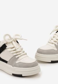 Born2be - Biało-Czarne Sneakersy na Grubej Podeszwie z Podwójnym Językiem i Grubymi Sznurówkami Grabeila. Kolor: biały #4