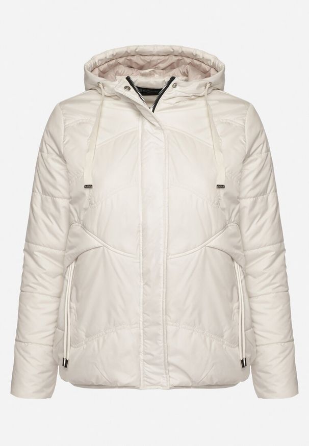 Born2be - Jasnobeżowa Kurtka Pikowana z Kapturem Karbia. Okazja: na co dzień. Typ kołnierza: kaptur. Kolekcja: plus size. Kolor: beżowy. Styl: casual, elegancki