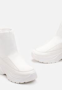 Renee - Białe Sneakersy ze Skarpetkową Cholewką na Platformie Hindessa. Kolor: biały. Szerokość cholewki: normalna. Obcas: na platformie #4
