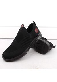 Komfortowe buty sportowe męskie wsuwane czarne Rieker B7365-00. Zapięcie: bez zapięcia. Kolor: czarny