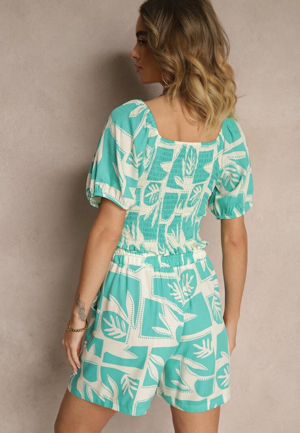 Renee - Jasnozielony Wiskozowy Komplet w Roślinny Wzór Szorty i Bluzka Felindera. Kolor: zielony. Materiał: wiskoza