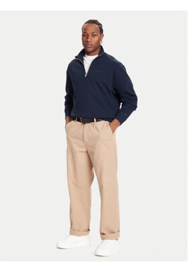 Tommy Jeans Bluza DM0DM21880 Granatowy Regular Fit. Kolor: niebieski. Materiał: bawełna