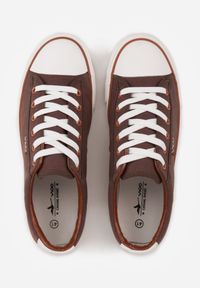 Born2be - Brązowe Klasyczne Trampki z Kauczukowym Noskiem Olithethis. Okazja: na co dzień. Kolor: brązowy. Materiał: kauczuk. Styl: klasyczny #6