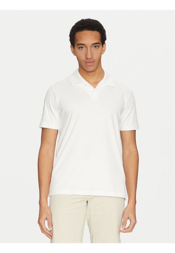 Calvin Klein Polo K10K114133 Biały Regular Fit. Typ kołnierza: polo. Kolor: biały. Materiał: bawełna