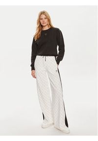 Guess Bluza W4YQ17 KC8I0 Czarny Regular Fit. Kolor: czarny. Materiał: bawełna #5