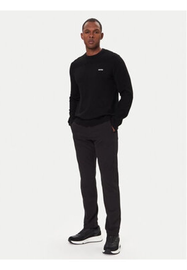 BOSS Sweter Momentum-X CN 50547507 Czarny Slim Fit. Kolor: czarny. Materiał: syntetyk