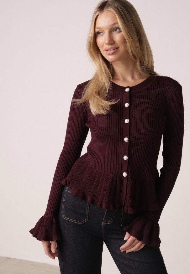 Born2be - Fioletowy Elegancki Kardigan z Wiskozy z Falbankami i Guzikami z Cyrkoniami Orsea. Okazja: na co dzień. Typ kołnierza: kołnierz z falbankami. Kolor: fioletowy. Materiał: wiskoza. Wzór: aplikacja. Styl: elegancki