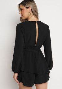 Born2be - Czarna Kopertowa Sukienka Kombinezon Mini z Falbanką Bomina. Kolor: czarny. Materiał: materiał #5