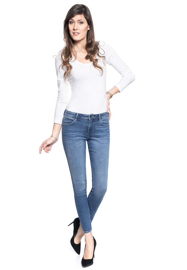 Wrangler - SPODNIE DAMSKIE WRANGLER SKINNY AIR BLUE W28KTX17T 112128337