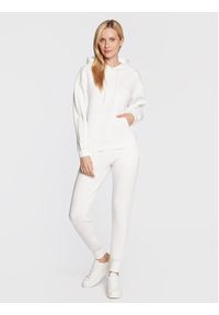 Guess Bluza Brenda V2YQ18 K7UW2 Biały Regular Fit. Kolor: biały. Materiał: wiskoza #2