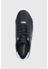 Calvin Klein buty skórzane kolor czarny. Nosek buta: okrągły. Zapięcie: sznurówki. Kolor: czarny. Materiał: skóra