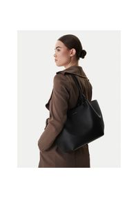 Torebka Coccinelle. Kolor: czarny #1