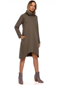 MOE - Bawełniana asymetryczna sukienka midi z kołnierzem. Materiał: bawełna. Typ sukienki: asymetryczne. Długość: midi