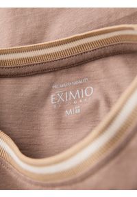 Ombre Clothing - Longsleeve bawełniany męski z dekoltem U w paski i haftem – brązowy V6. Kolor: brązowy. Materiał: bawełna. Długość rękawa: długi rękaw. Wzór: haft, paski. Styl: sportowy #6