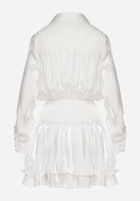 Born2be - Biała Sukienka z Wiskozy o Koszulowym Kroju z Falbankami Liova. Typ kołnierza: kołnierz z falbankami. Kolor: biały. Materiał: wiskoza. Typ sukienki: koszulowe #3