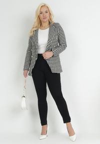 Born2be - Czarne Spodnie Skinny Push Up Teche. Kolekcja: plus size. Kolor: czarny. Materiał: tkanina. Długość: długie. Wzór: gładki