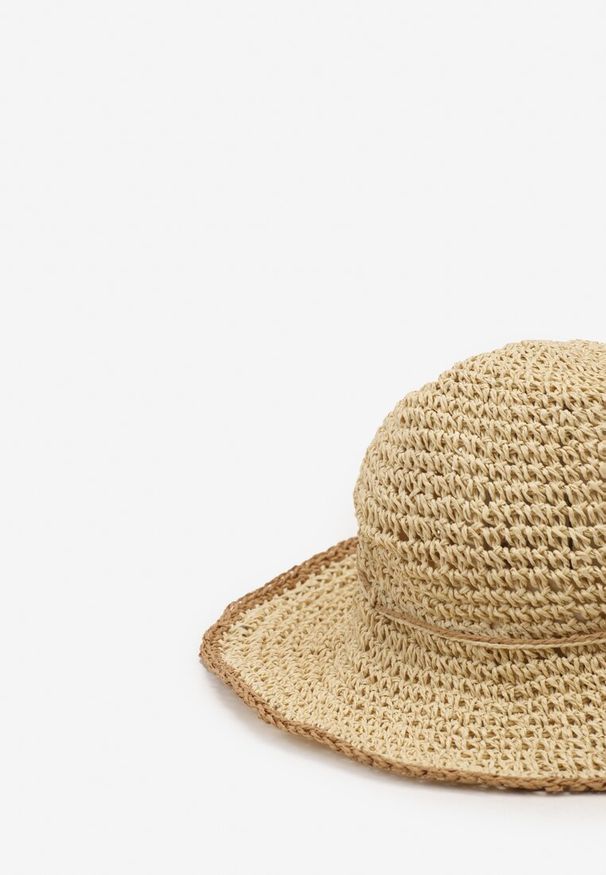 Born2be - Beżowy Kapelusz z Naturalnej Plecionki z Ozdobnym Szurkiem Ursulnella. Kolor: beżowy. Materiał: len. Sezon: lato. Styl: elegancki, casual