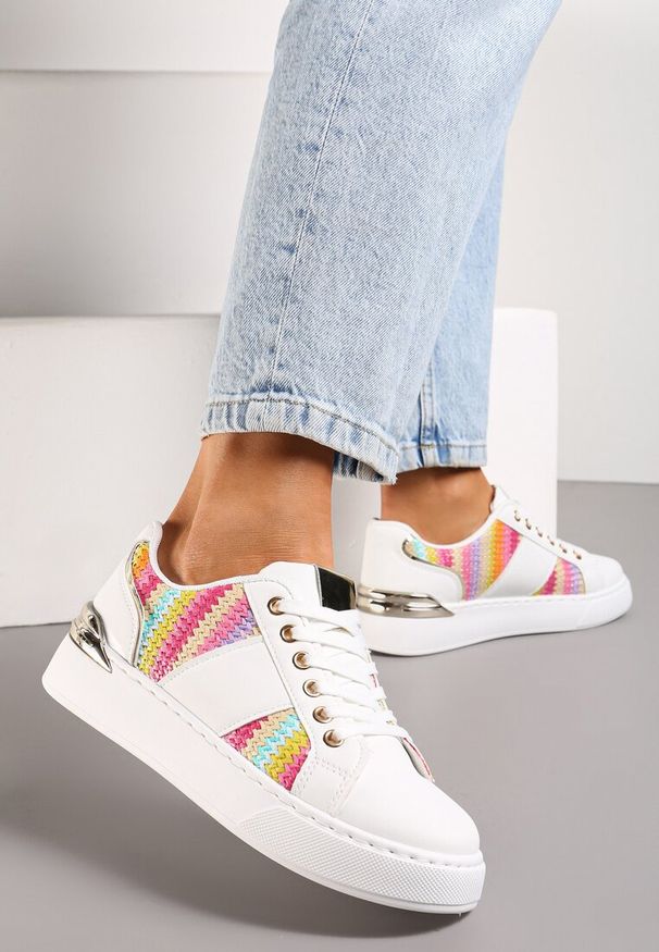 Renee - Biało-Różowe Sznurowane Sneakersy z Ekoskóry z Plecionką i Metaliczną Wstawką Josephina. Okazja: na co dzień. Kolor: biały. Materiał: materiał. Wzór: aplikacja