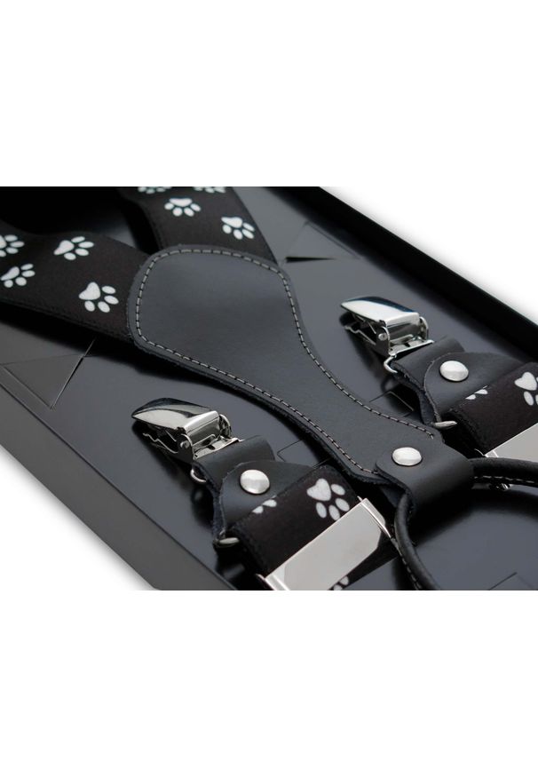 Modini - Czarne szelki męskie w białe łapki SZ144. Kolor: wielokolorowy, czarny, biały. Materiał: skóra, guma